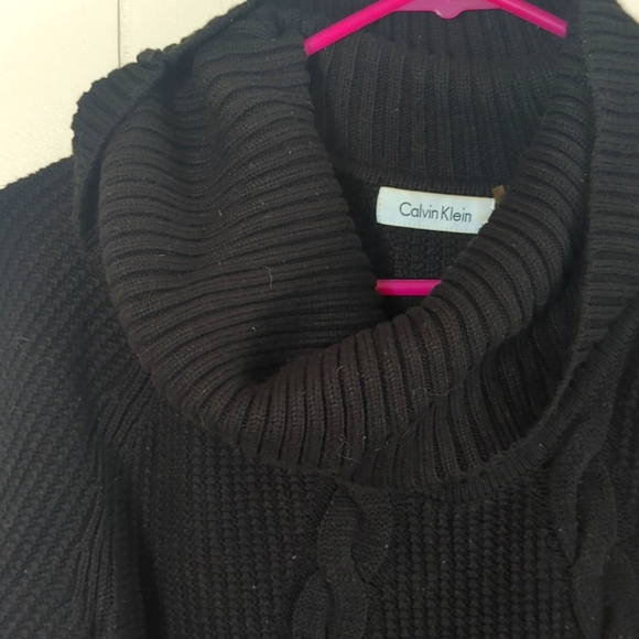 Calvin Klein sweater - Picture 4 of 4